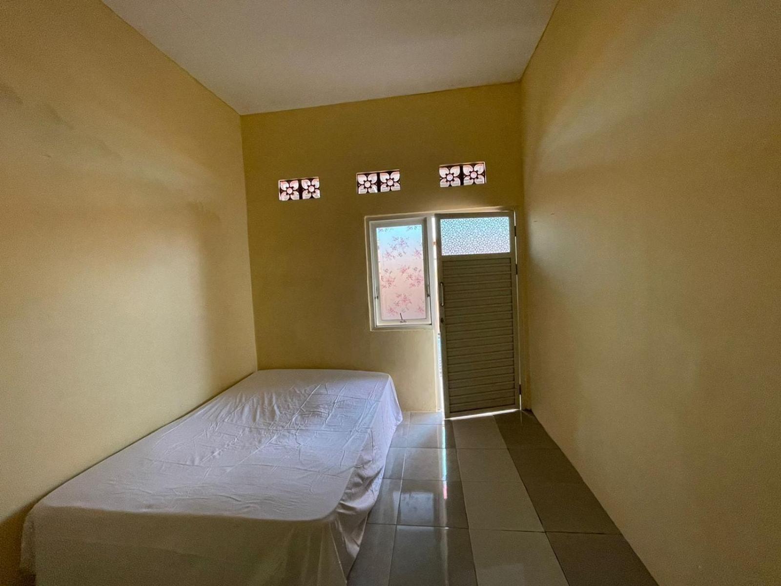 Spot On 93458 Legok Homestay Syariah Karangpilang Dış mekan fotoğraf